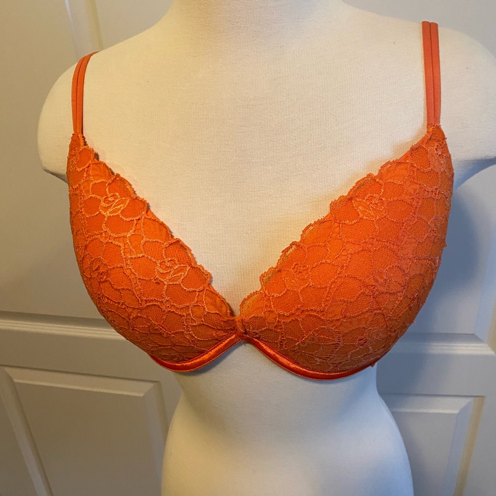 Victoria's Secret Very Sexy Orange Lace Push Up Bra Size 38D